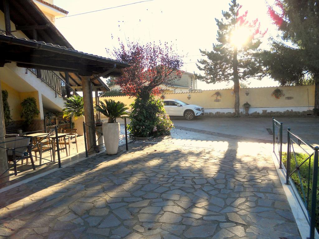 ホテル Residenza Cerci ヴァルモントーネ エクステリア 写真